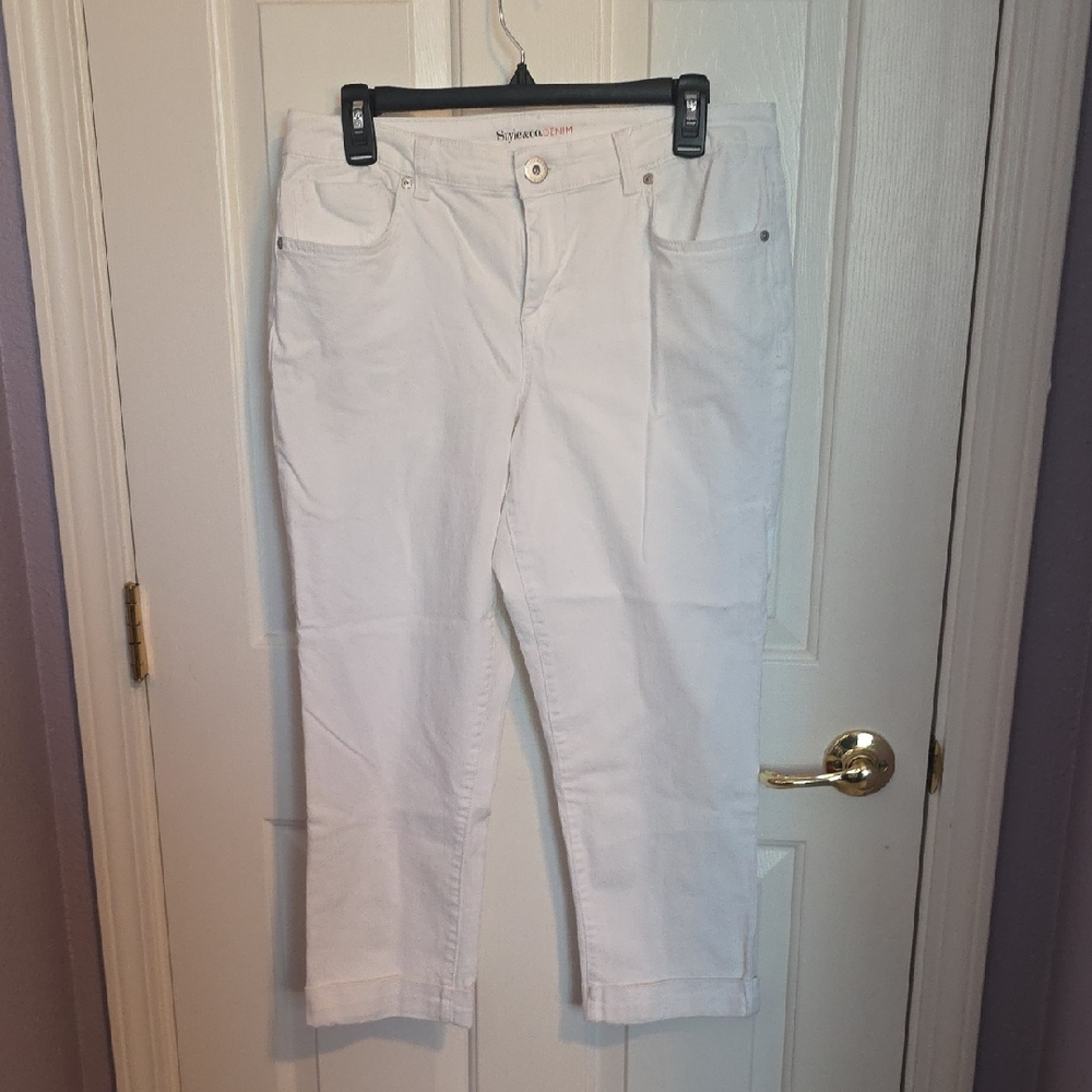 Style & Co. White Denim Cropped/Ankle Women's Jeans